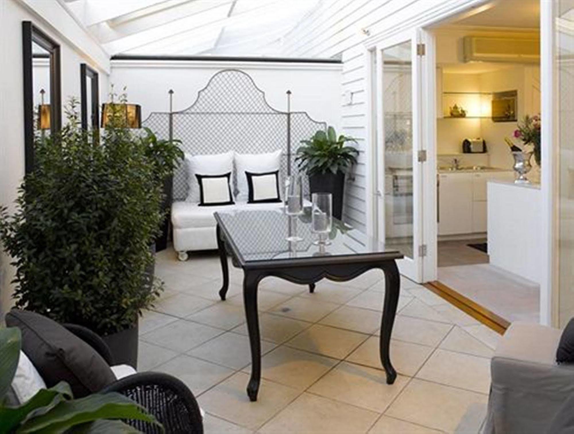 Aparthotel Andre'S Mews Melbourne City Exterior foto